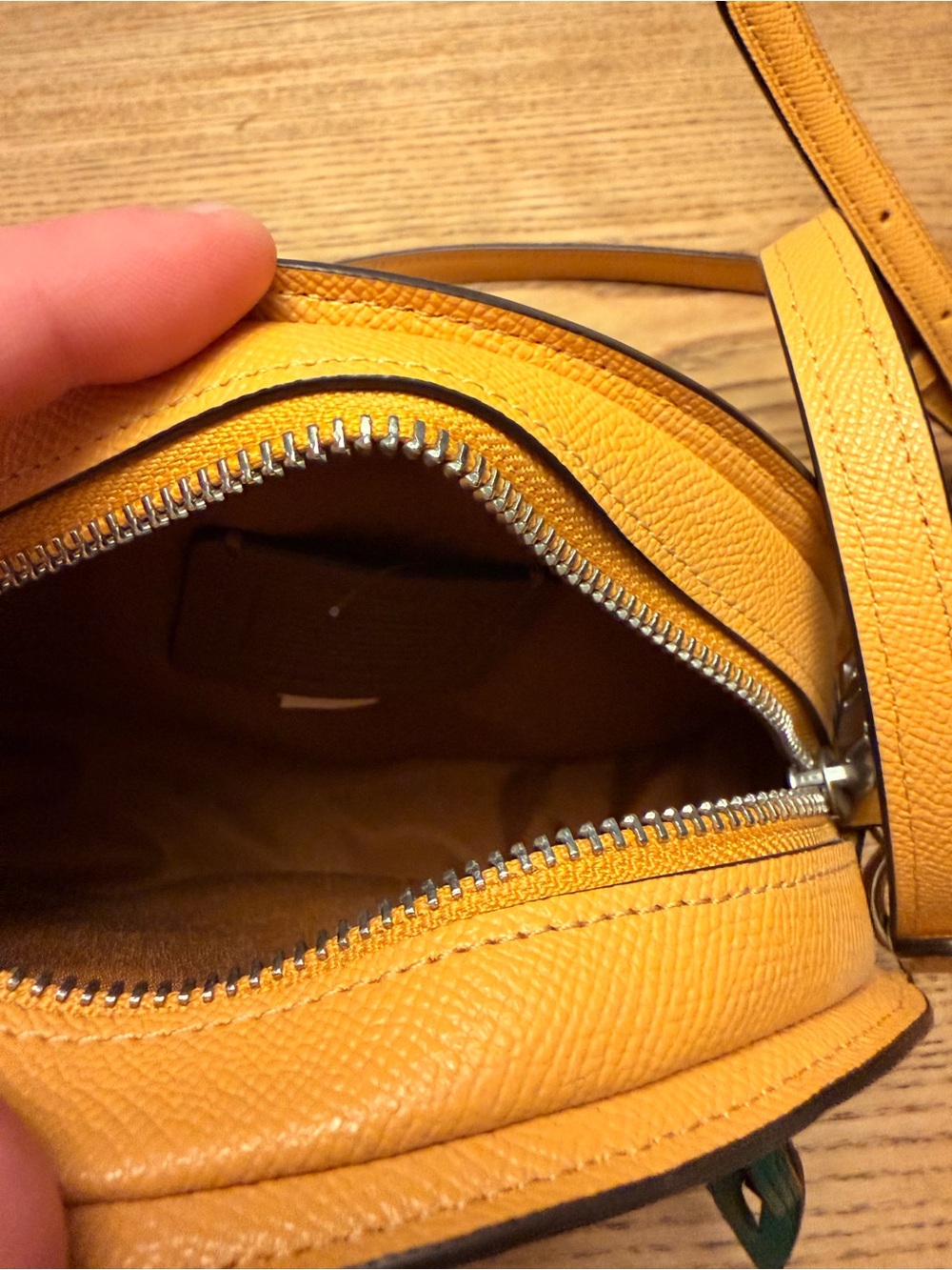 COACH 🍋 Yellow Leather Lemon Crossbody - Picture 2 of 3